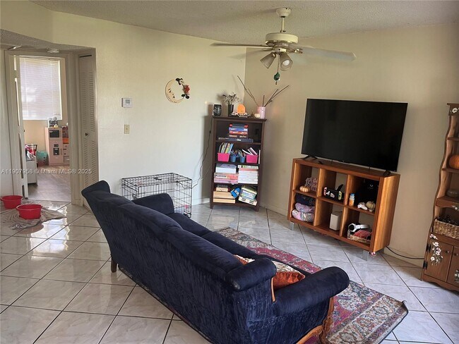 Building Photo - 1500 Jefferson Dr