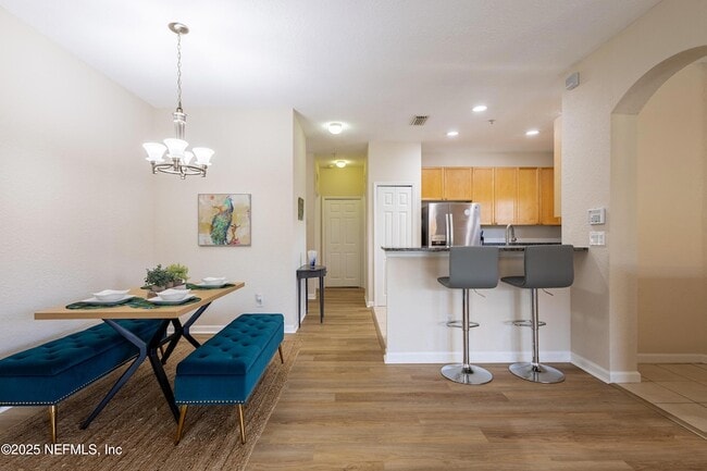 Building Photo - 135 Calle el Jardin