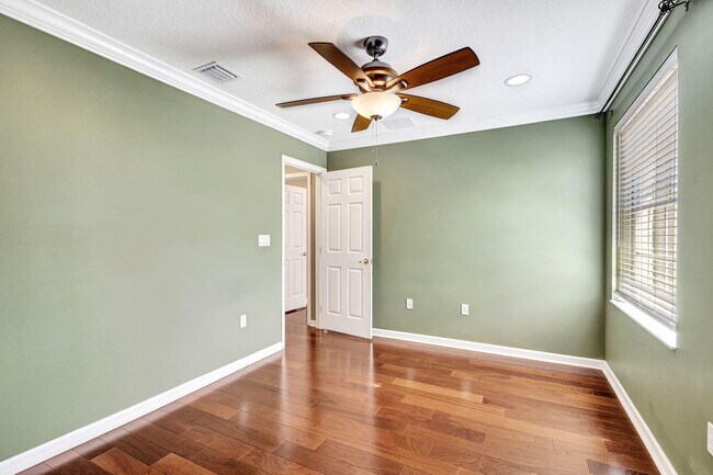 Building Photo - 9813 Stover Way
