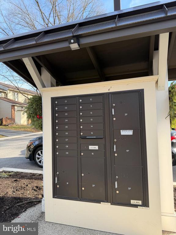 Building Photo - 106 Bernard Ct