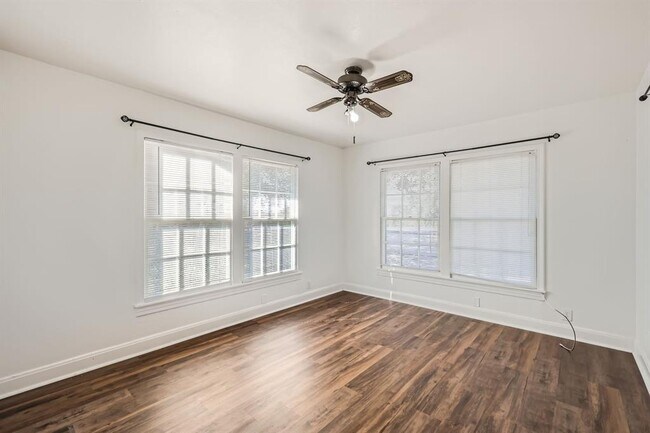 Building Photo - 7348 US-183