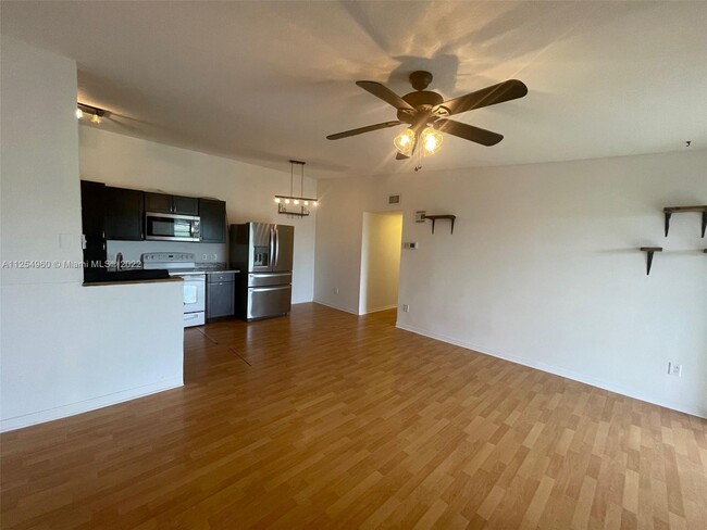 Building Photo - 9727 Hammocks Blvd