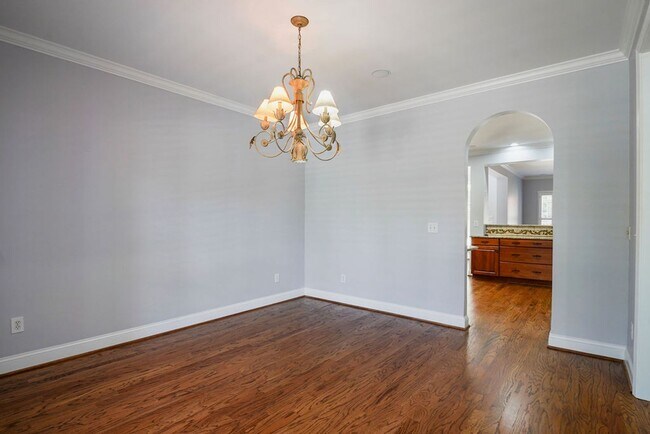 Building Photo - 4040 Alston Way