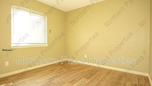 Building Photo - 4900 Sagittarius Ave