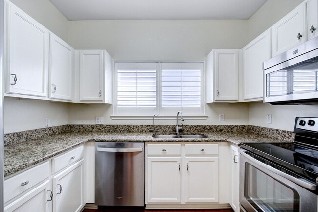 Building Photo - 2619 Crown Arbor Dr