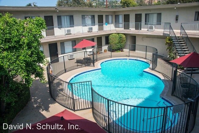 Building Photo - 833 W Foothill Blvd