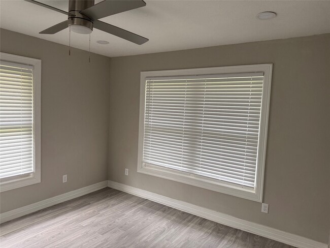 Building Photo - 7070 Brace St