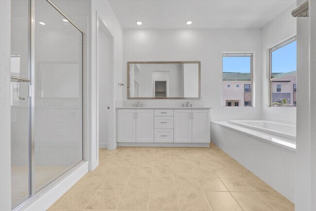Building Photo - 1285 Hollyleaf Ter