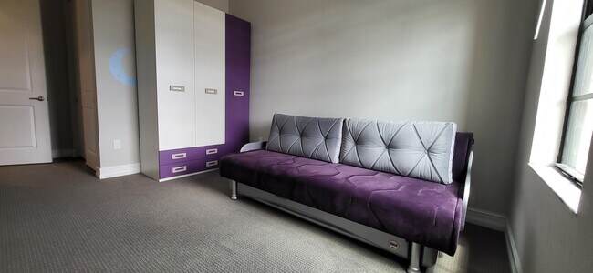 Building Photo - 10207 Akenside Dr