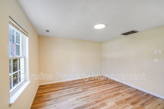 Building Photo - 3425 Anson St
