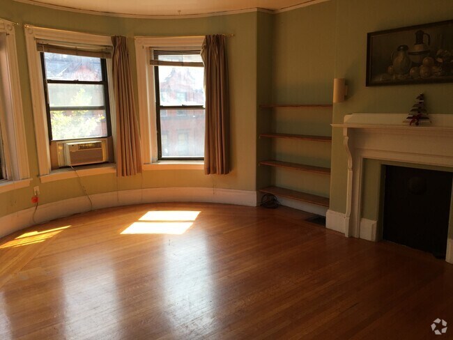 Building Photo - 429 Marlborough St