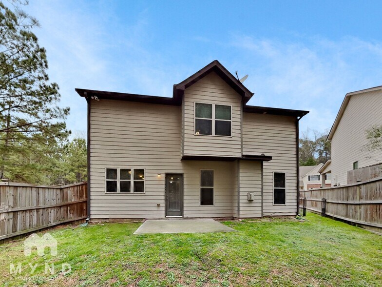 Building Photo - 2455 Quincy Loop