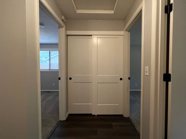 Building Photo - Charming 3-Bed, 2-Bath Retreat!