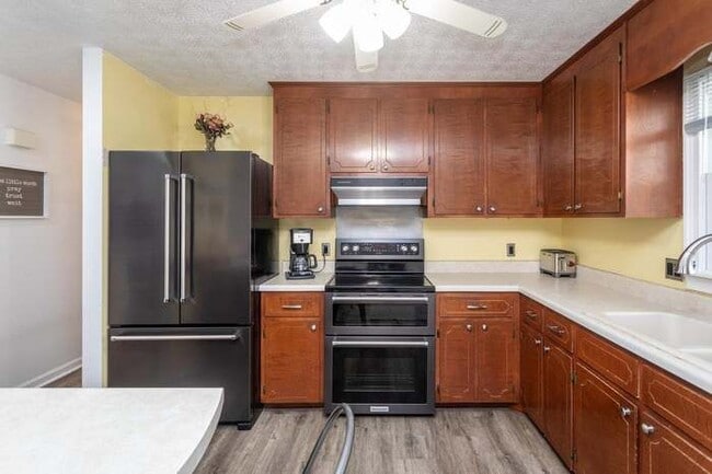 Building Photo - 3 Bedrooms House, Rockingham County