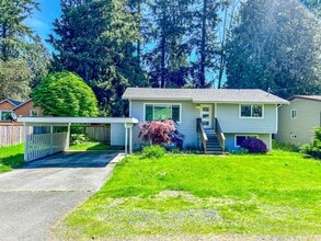 Building Photo - 2-Story, 4 Bedroom 3 Bath in Shoreline!  $3,800.00/mo.