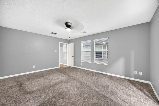 Building Photo - 20722 Fair Castle Dr