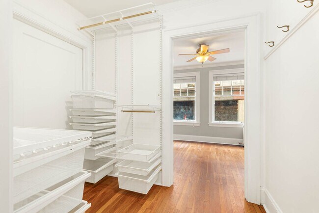 Building Photo - 321 Boylston Ave E