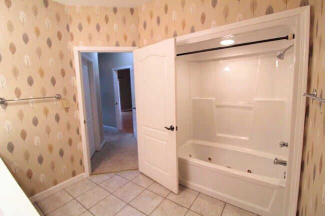 Building Photo - 2 br, 2 bath House - 225 Fountain View