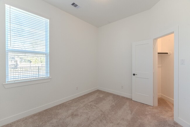 Building Photo - 676 Crested Duck Ct