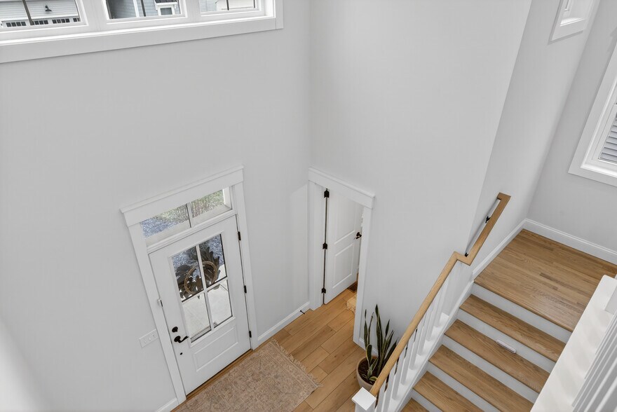 Building Photo - 1847 Emerald Way