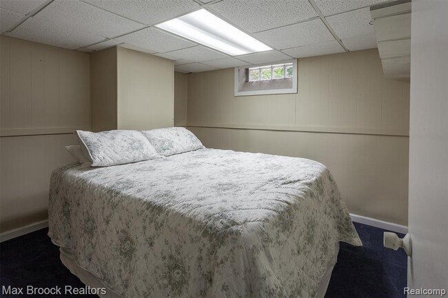 Building Photo - 1997 Henrietta St