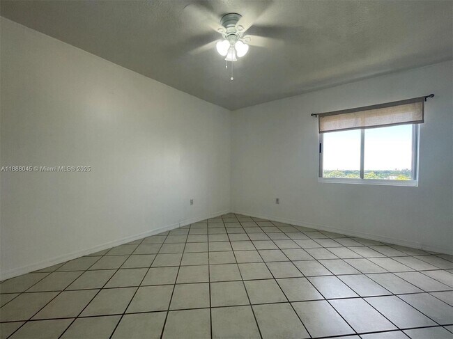 Building Photo - 3500 Coral Wy