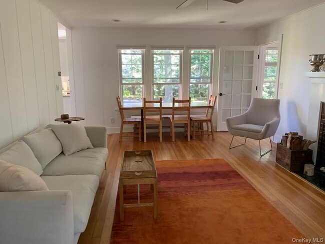 Building Photo - 1240 W Rd