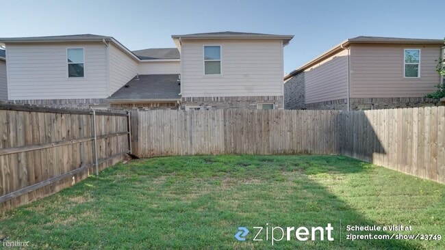 Building Photo - 3 br, 2 bath Townhome - 2340 Aldergate Dr,...