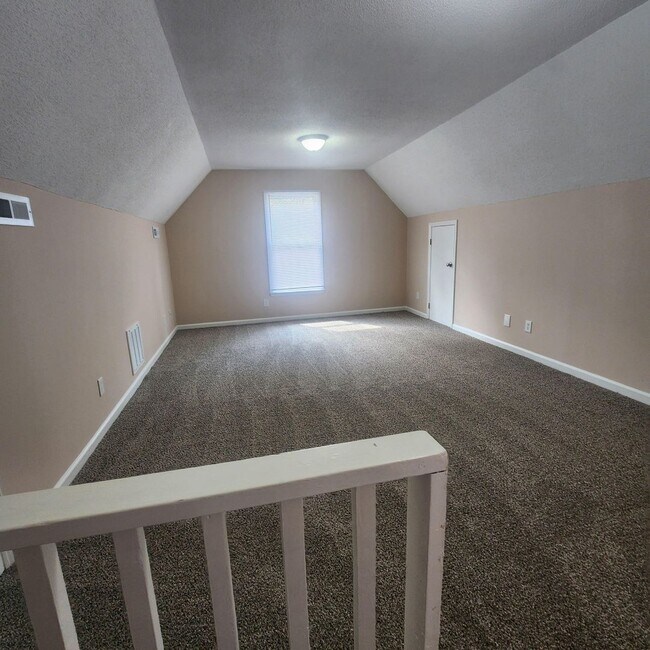 Building Photo - Beautifully Updated 2BR Durham Home with Loft & Deck