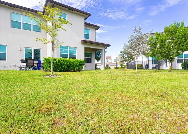 Building Photo - 4830 Navali Dr