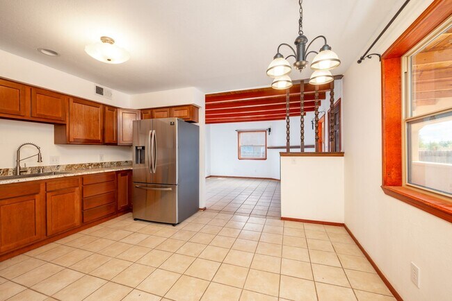 Building Photo - 2911 Avenida Alamosa