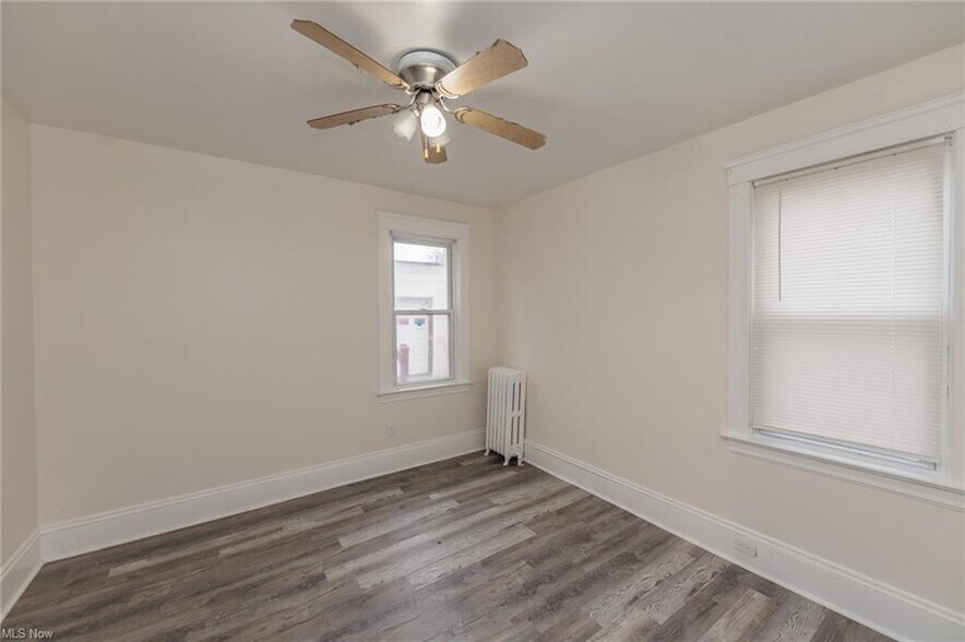 Building Photo - 1794 W 54th St