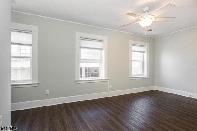 Building Photo - 12 N Willow St