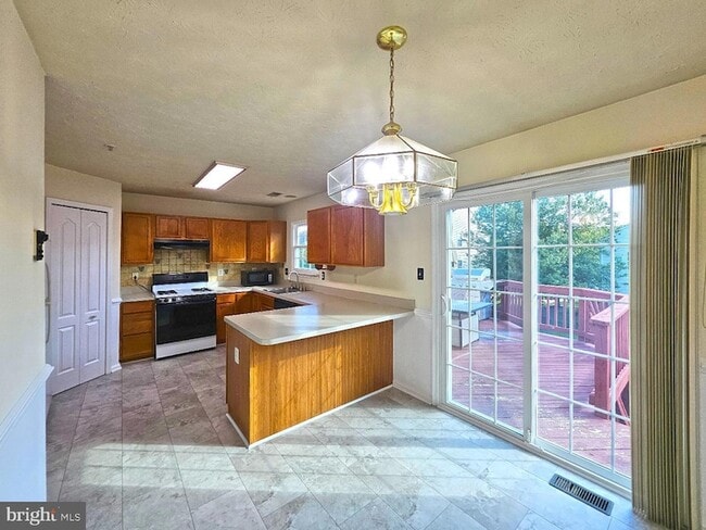 Building Photo - 3315 Hollow Ct