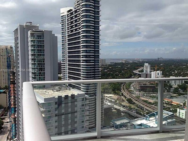 Building Photo - 1100 S Miami Ave