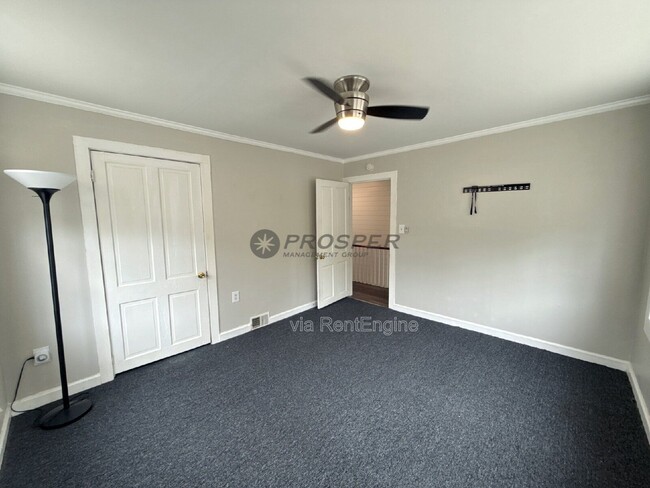 Building Photo - 204 Fishburne St