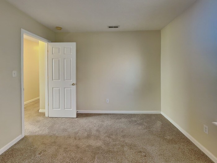 Building Photo - 11101 Waterfield Ln