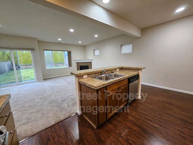 Building Photo - 6355 SE Imagine Way