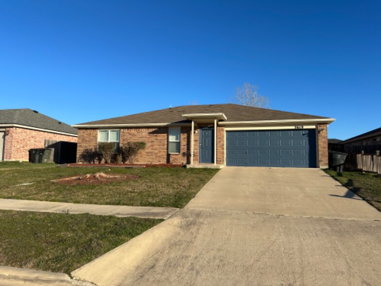 Building Photo - 3610 Del Mar Ct