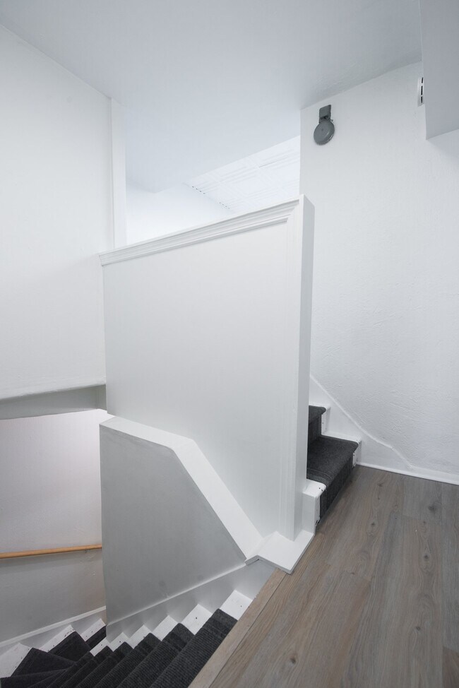 Building Photo - 455 Fairmount Ave