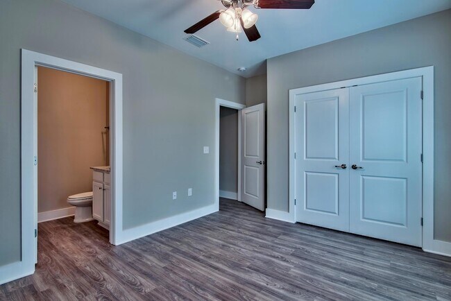 Building Photo - 292 Date Palm Ln
