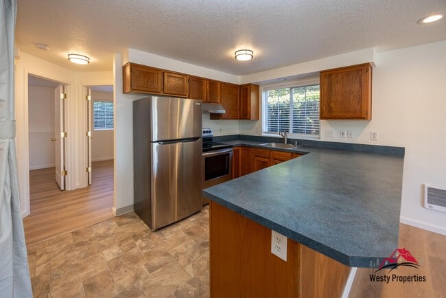 Primary Photo - 1227 SE Boise St