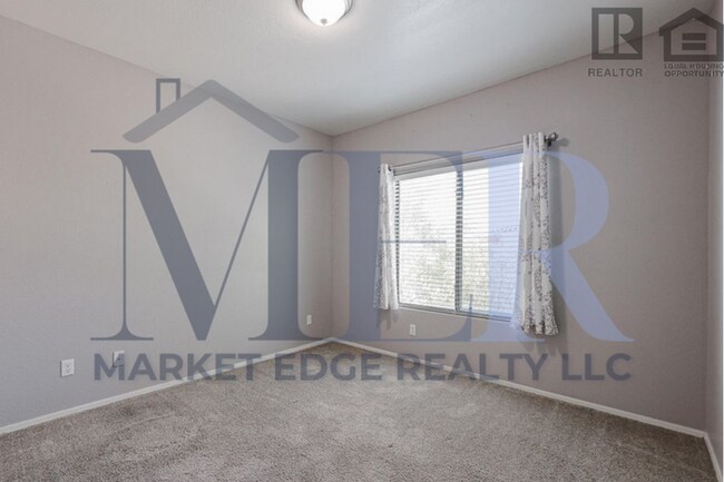 Building Photo - 3Bed/2.5Bath Condo at 35th Ave/Deer Valley...