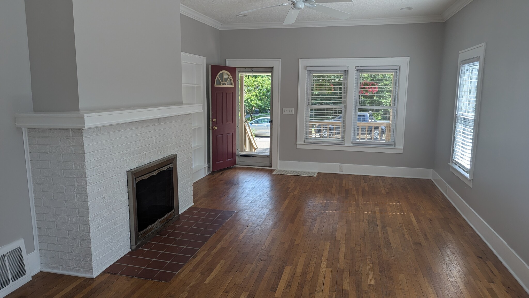 Building Photo - 239 Academy