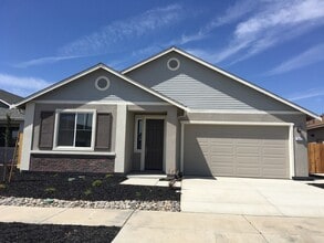 Building Photo - Do Not Disturb Occupants. Apply Now to Schedule Viewing. *****YARD SERVICE INCLUDED*****