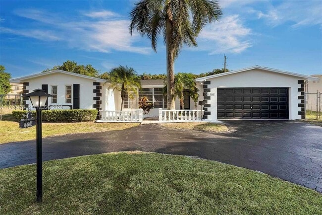 Building Photo - 860 NW 207th St