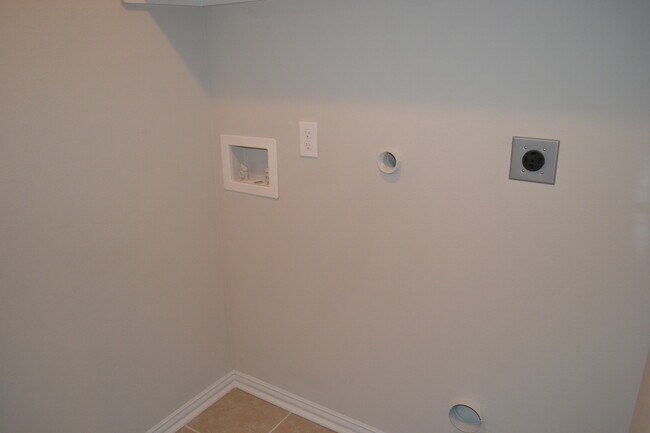 Building Photo - House for Lease in Sherman