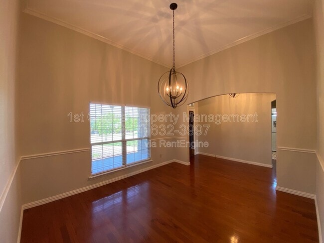 Building Photo - 112 Prairie Ridge Dr