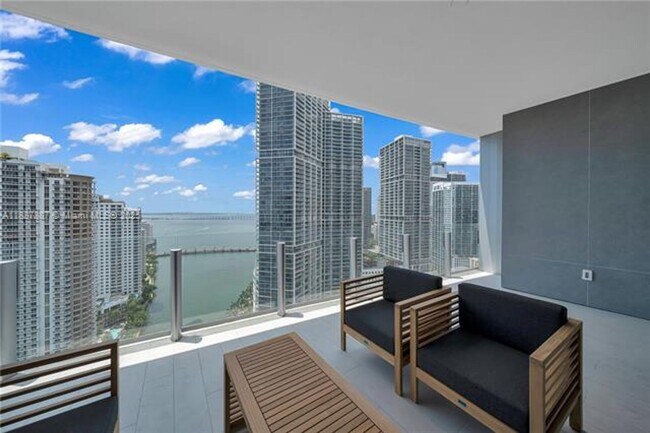 Building Photo - 300 Biscayne Blvd Way