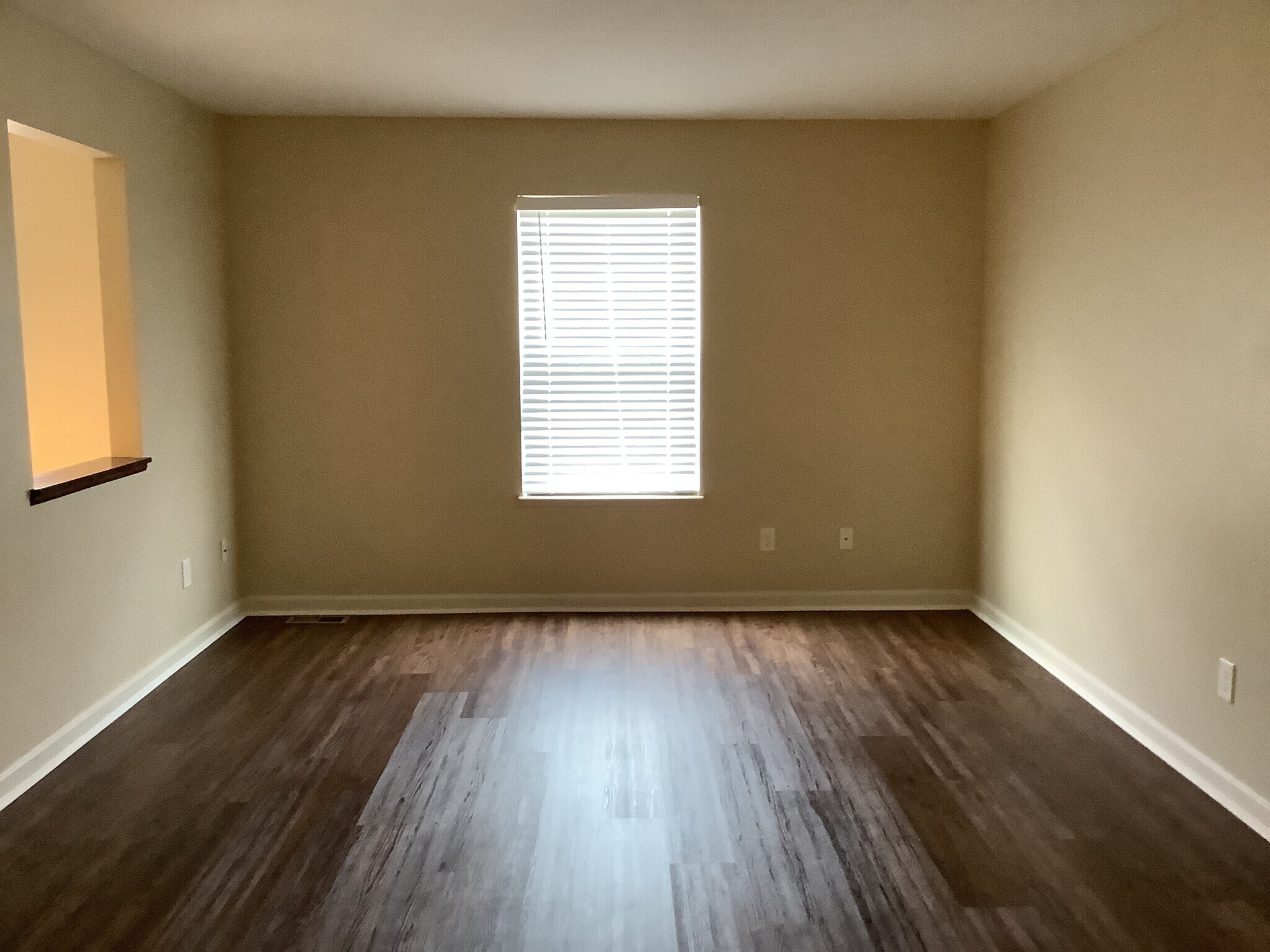 Building Photo - 924 Fresno St